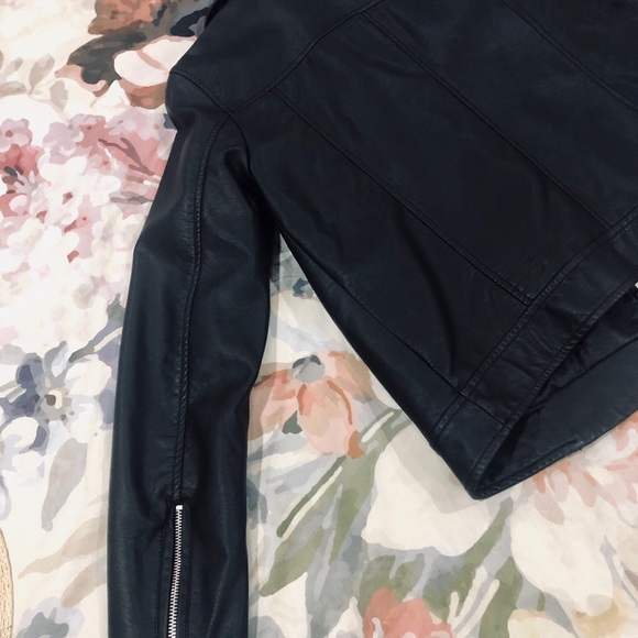 Leather Jacket - Picture 7 of 7